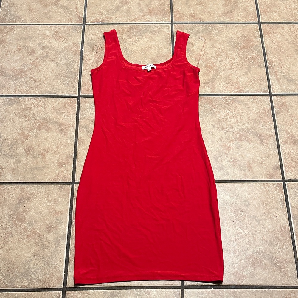 Chic Red Sleeveless Maxi Dress